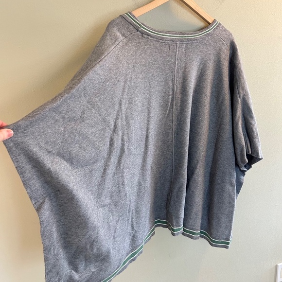 House of Harlow 1960 Poncho V-Neck Sweater One Size Grey Loungewear Knit Cozy - Picture 5 of 10